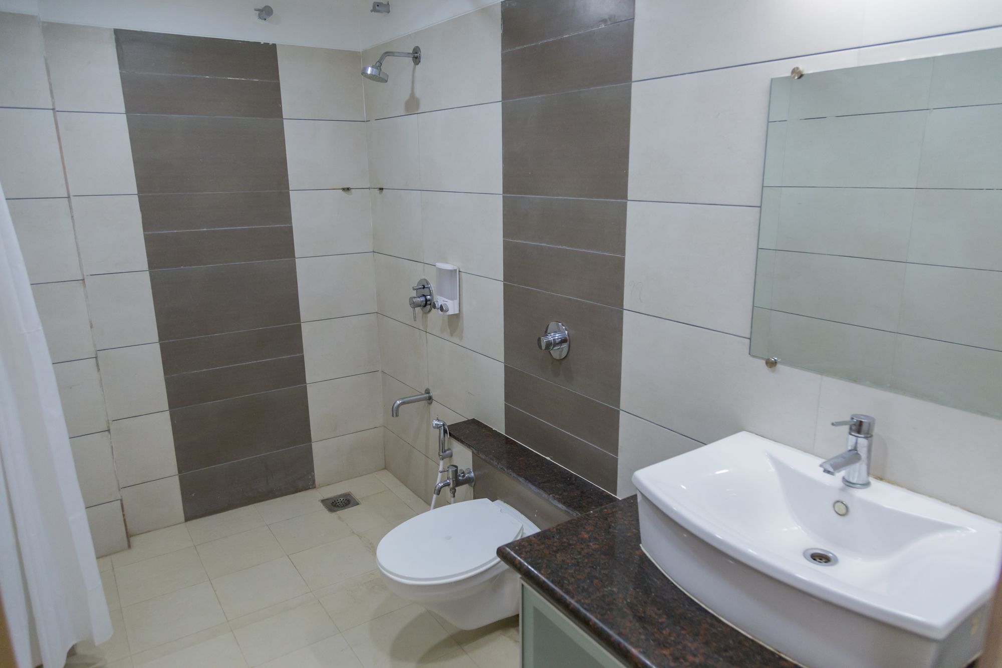 The Silver Leaf Hotel Ahmedabad Ngoại thất bức ảnh